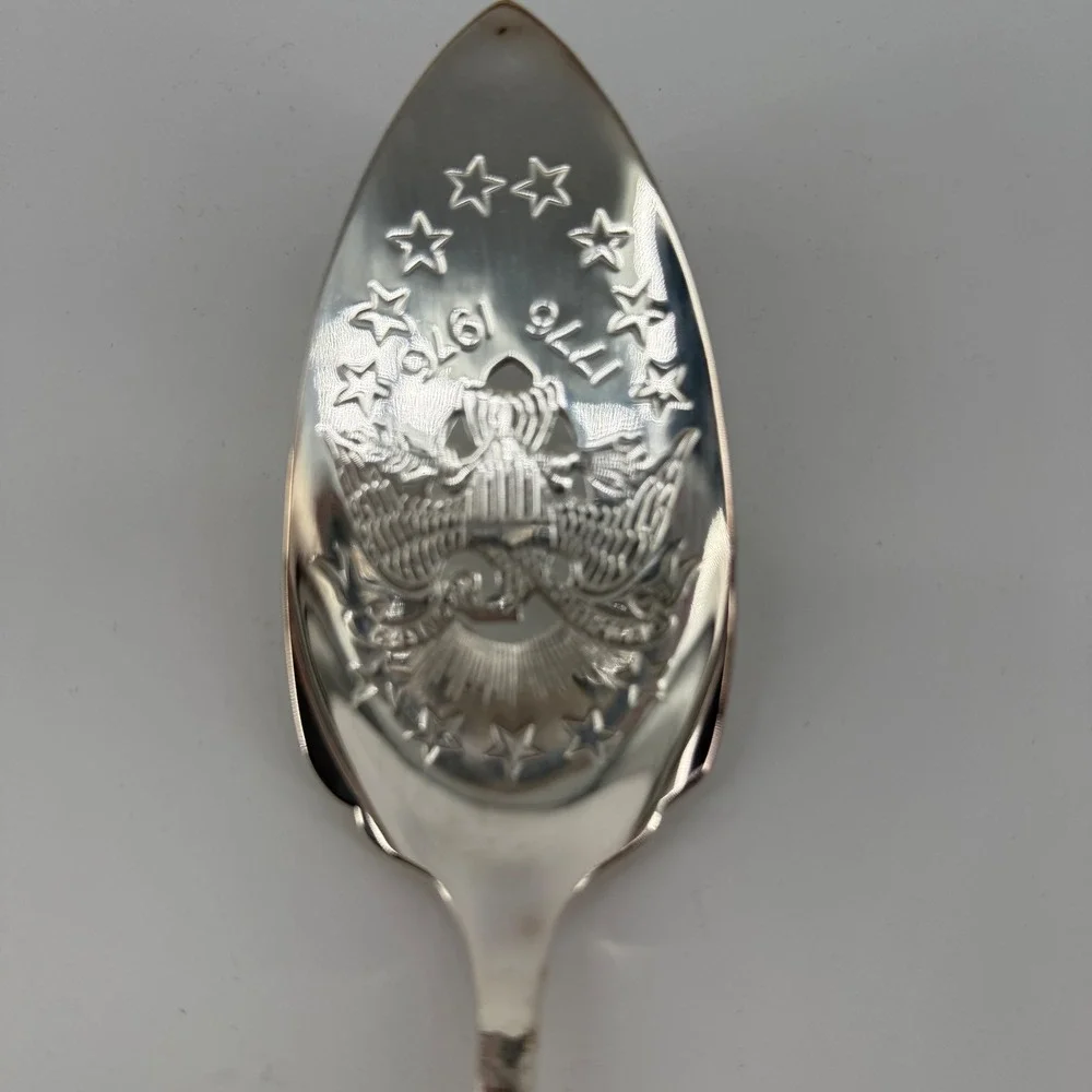 1881 Rogers Oneida Silverplate Bicentennial Serving Spoon‎ 1776-1976 Hammered 9